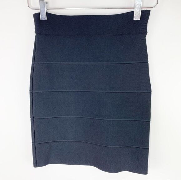 BCBGMaxAzria SIMONE TEXTURED POWER SKIRT Bandage Black Sz S - Picture 4 of 10